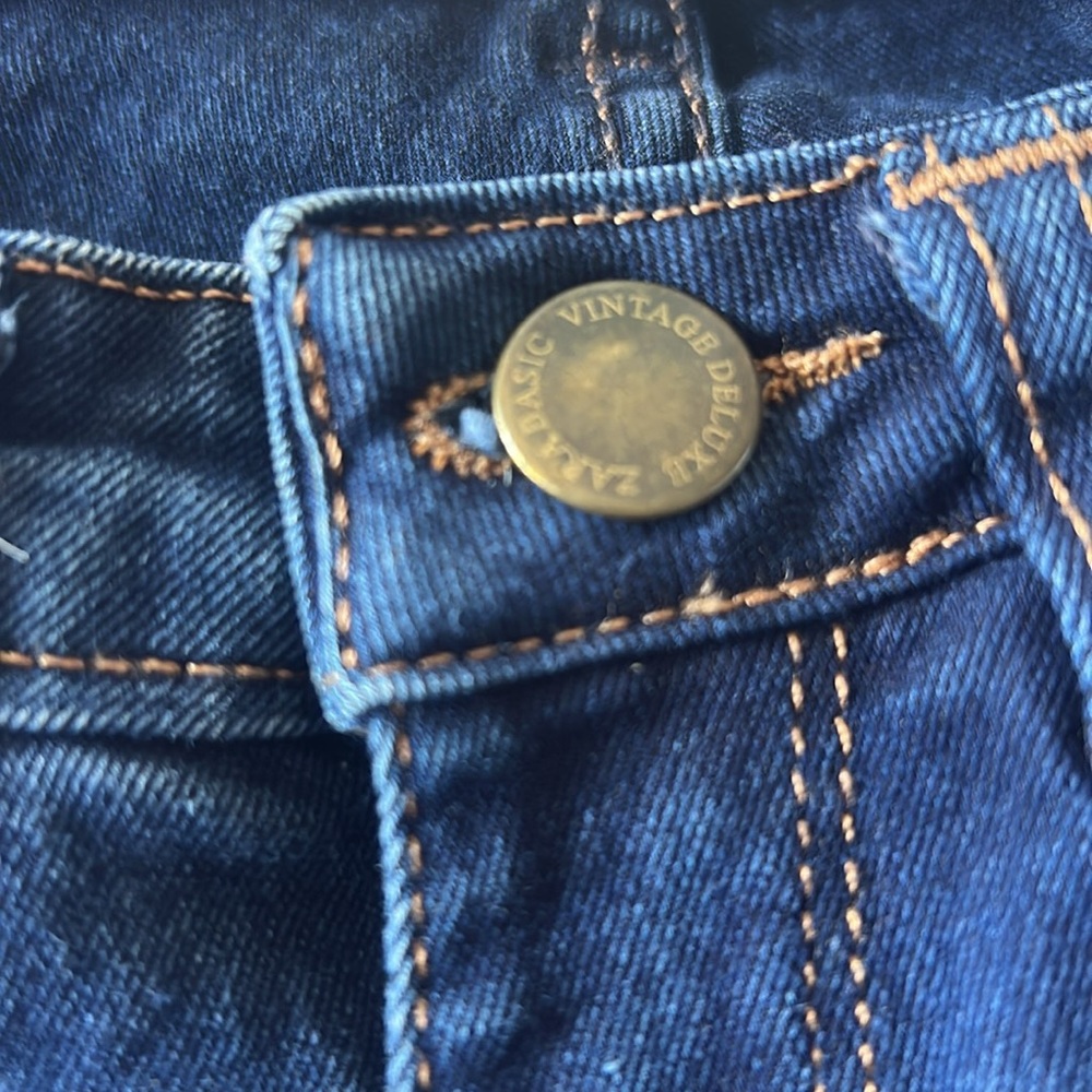Zara Basic Denim Jeans - Picture 5 of 9